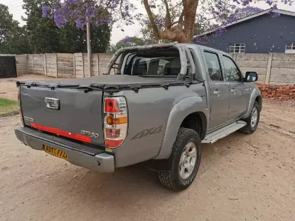Picture of Twincabs, SUVs, Saloons for hire