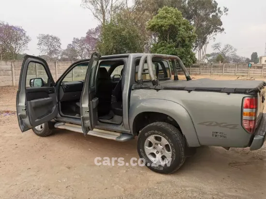 Picture of Twincabs, SUVs, Saloons for hire