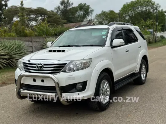 Picture of Toyota Fortuner 2014
