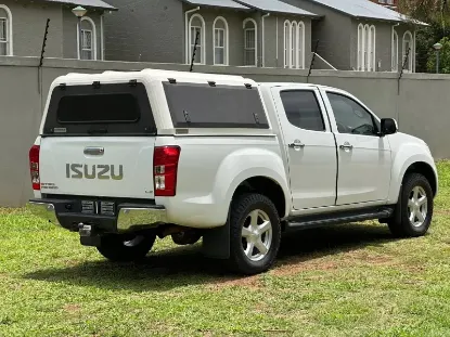 Picture of Isuzu KB300 2015