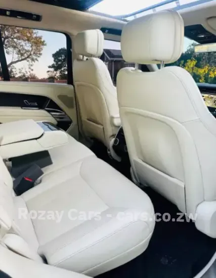 Picture of Range rover Vogue autobiography D350 2024