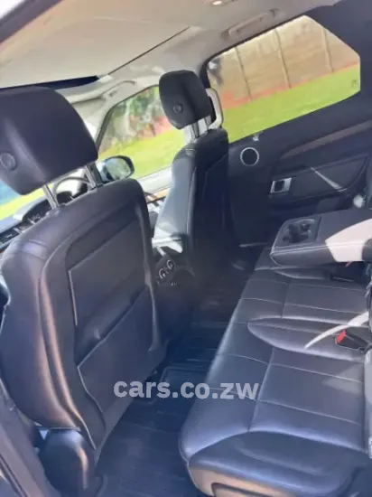 Picture of Land Rover Discovery 2020