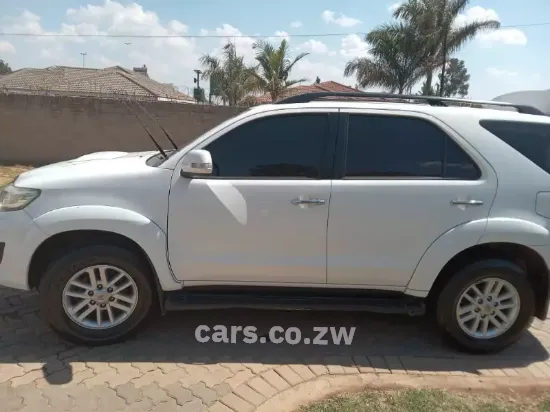 Picture of Toyota Fortuner D4D For Rental