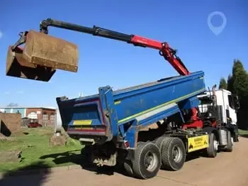 Picture of Tipper with a grabber for hire