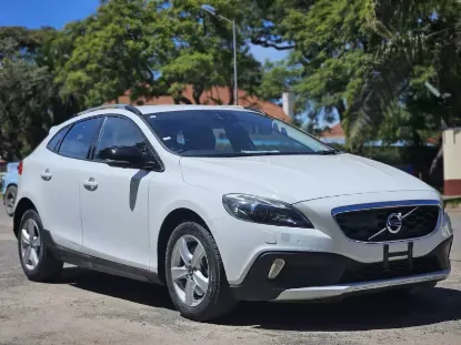 Picture of Volvo V40 2016