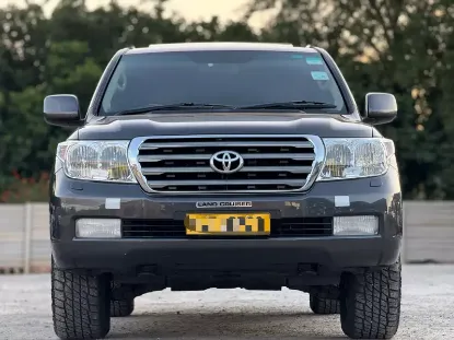 Picture of Toyota Land Cruiser 2010