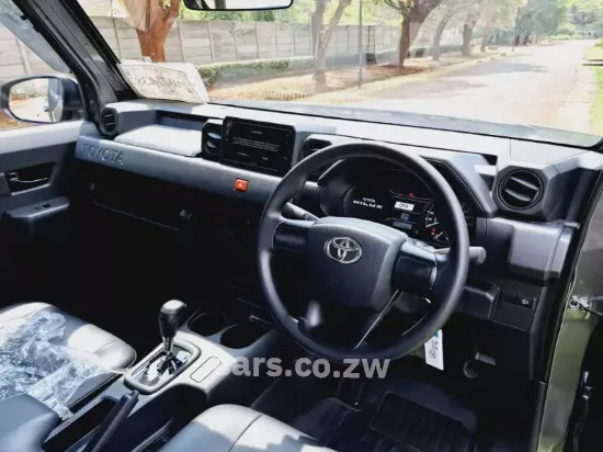 Picture of Toyota Hilux 2024