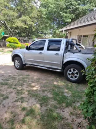 Picture of Isuzu 2006
