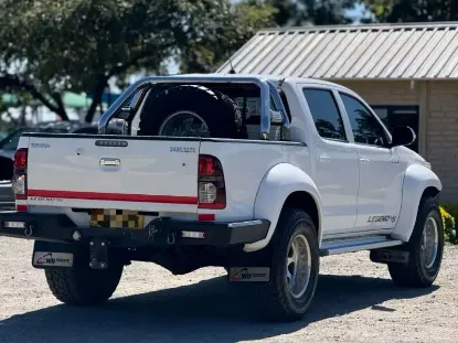 Picture of Toyota Hilux 2015
