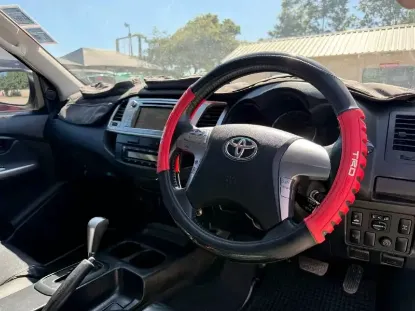 Picture of Toyota Hilux 2015