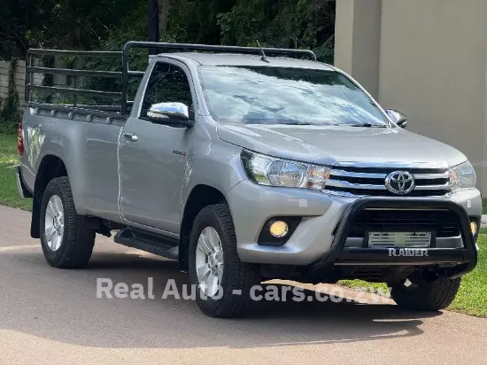 Picture of Toyota Hilux 2015