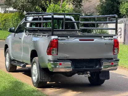 Picture of Toyota Hilux 2015