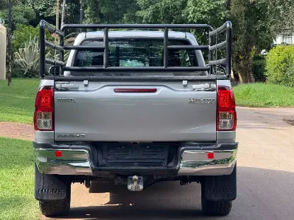 Picture of Toyota Hilux 2015