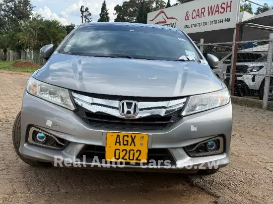 Picture of Honda Grace 2015