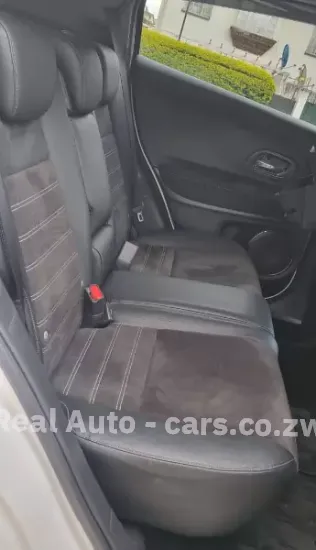 Picture of Honda Vezel 2016