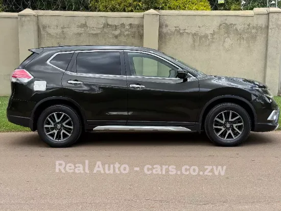 Picture of Nissan X-Trail 2015