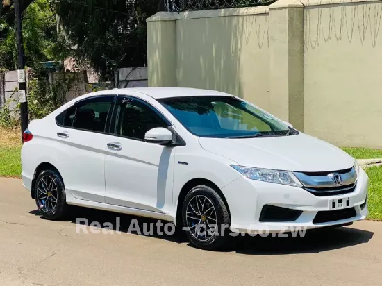 Picture of Honda Grace 2015