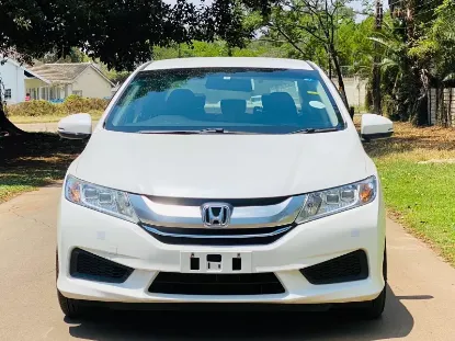 Picture of Honda Grace 2015