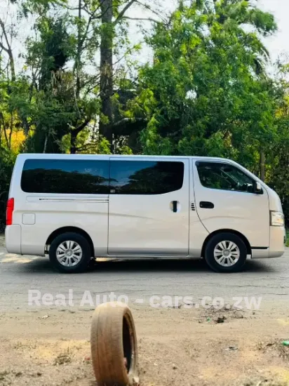 Picture of Nissan NV350 2015