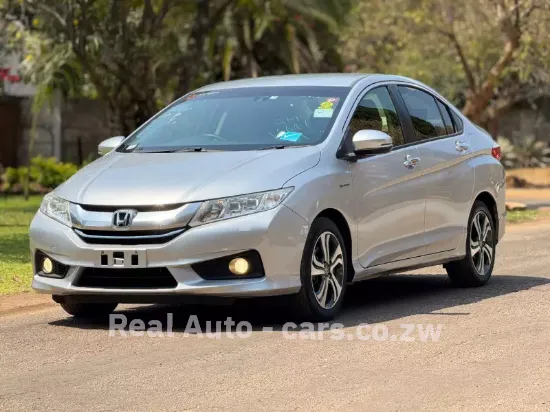 Picture of Honda Grace 2015