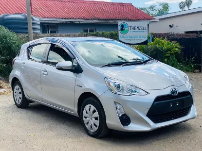 Picture of Toyota Aqua 2016
