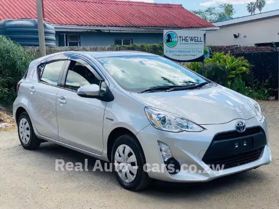 Picture of Toyota Aqua 2016
