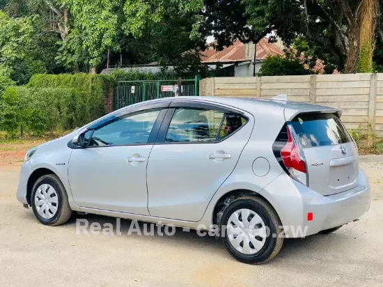 Picture of Toyota Aqua 2016