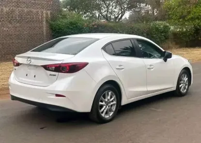 Picture of Mazda Axela 2014
