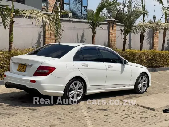 Picture of Mercedes Benz C-Class 2014