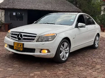 Picture of Mercedes Benz C-Class 2009