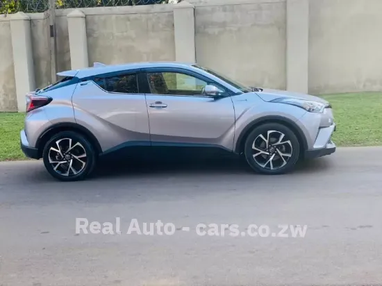 Picture of Toyota C-HR Hybrid 2017