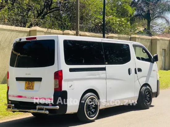 Picture of Nissan NV350 2013