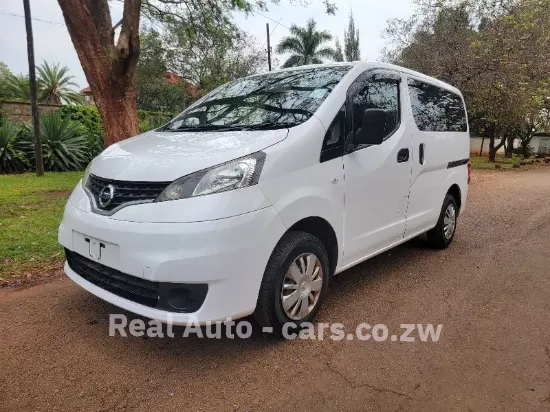 Picture of Nissan NV200 2013