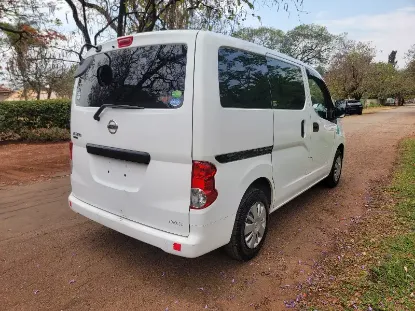 Picture of Nissan NV200 2013