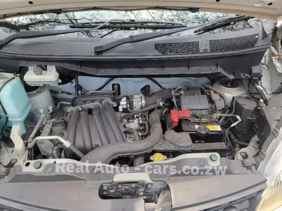Picture of Nissan NV200 2013
