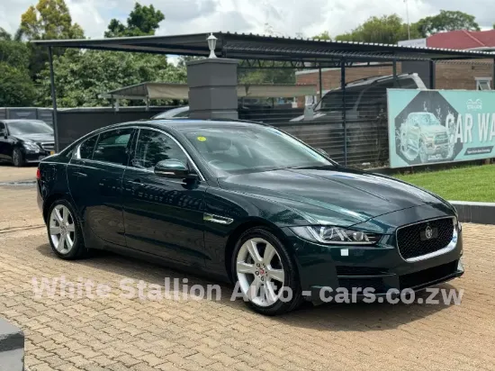 Picture of Jaguar XF 2015
