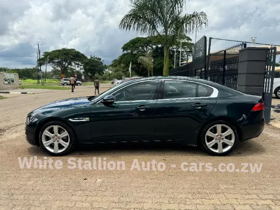 Picture of Jaguar XF 2015