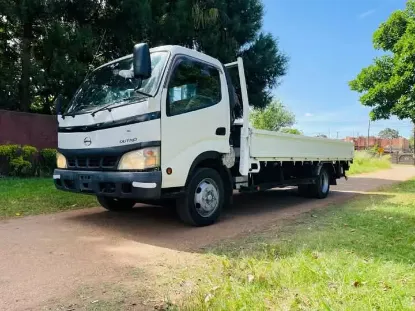 Picture of Hino Dutro 2008