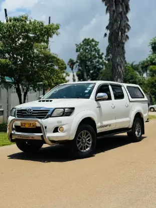 Picture of Toyota Hilux 2013