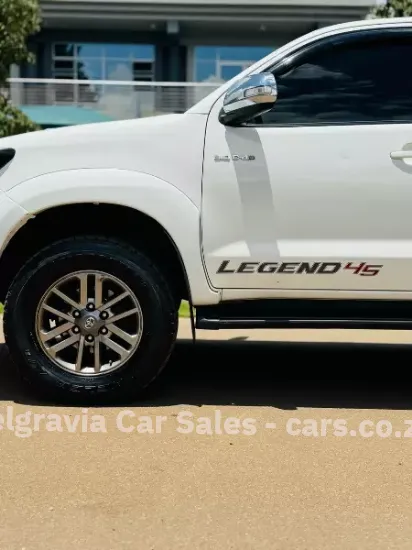 Picture of Toyota Hilux 2013