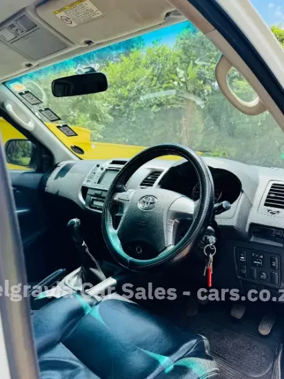 Picture of Toyota Hilux 2013