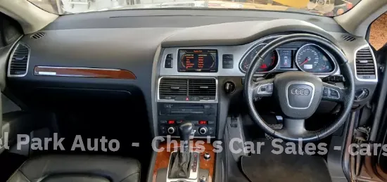 Picture of Audi Q7 2010