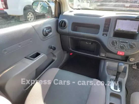 Picture of Nissan AD Van 2016