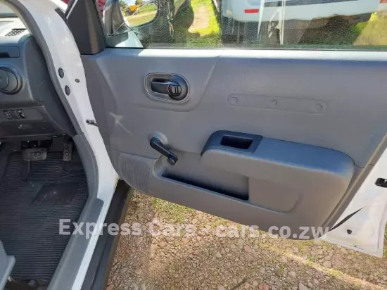 Picture of Nissan AD Van 2016