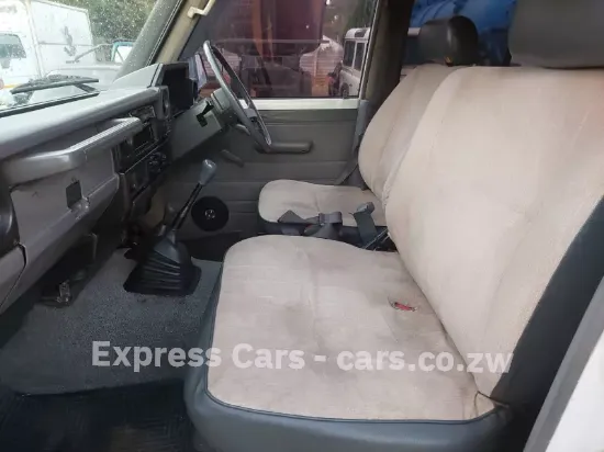 Picture of Toyota Land Cruiser 1998