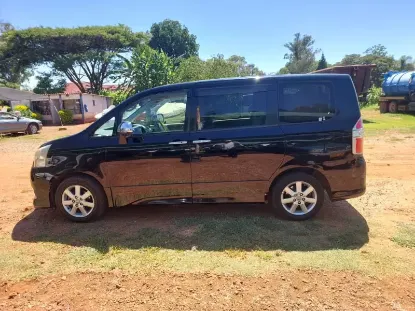 Picture of Toyota Noah 2008