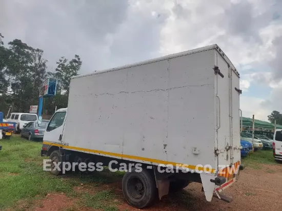 Picture of Mitsubishi Canter 2004