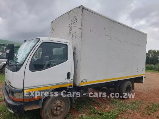 Picture of Mitsubishi Canter 2004
