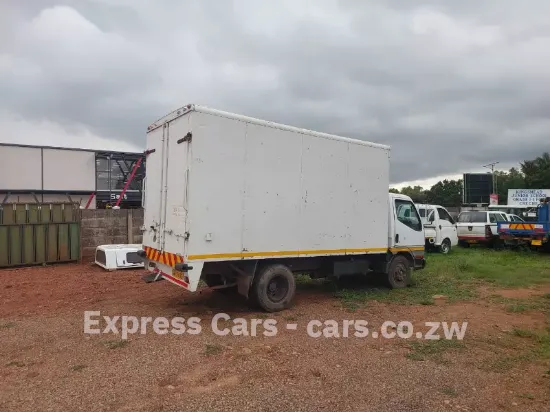 Picture of Mitsubishi Canter 2004