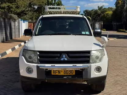 Picture of Mitsubishi Pajero 2007